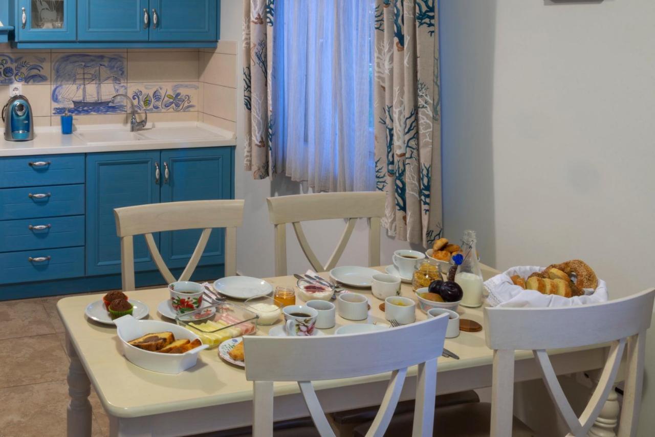 Nautilus Luxury Suites Galaxídhion Екстериор снимка